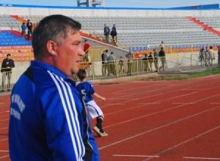 Несмотря на отсутствие финансов команда Сергея Поленова уверенно выигрывает