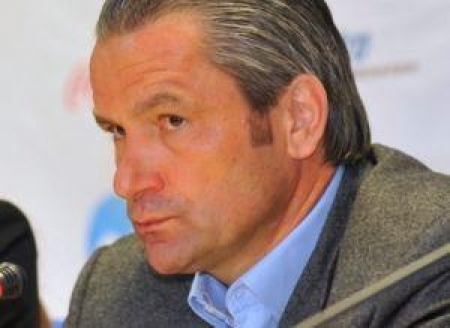 Шторк призвал возрастных 