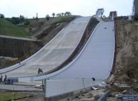 В Алматы строится уникальный комплекс трамплинов