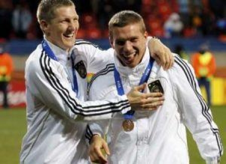 12 октября в Астане казахстанцы встретятся с Германией (в темном)