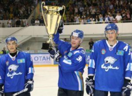 В преддверии очередного сезона КХЛ «Барыс» поднял настроение всей стране