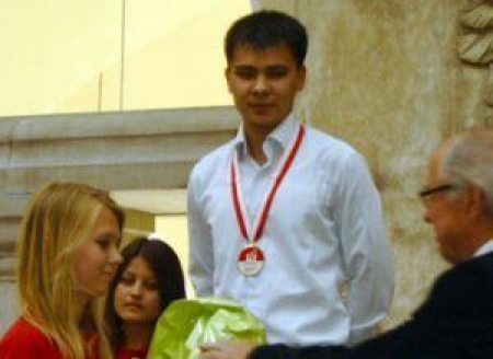 Ануар Исмагамбетов без поражений и с серебром