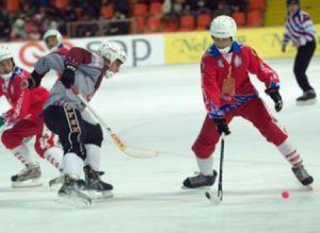 Хоккей с мячом дебютирует на зимних комплексных соревнованиях