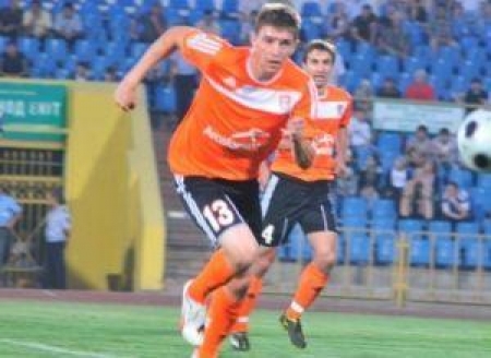 Тарасов играет в родной команде