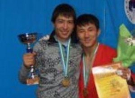 Отечественные самбисты на первенстве планеты взяли восемь медалей