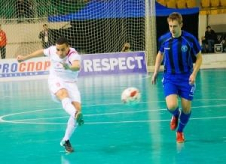 Атакует Катата