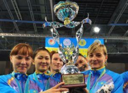 Его любителям гандбола преподнесла наша женская сборная