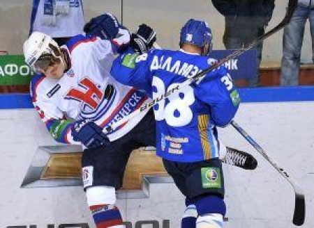 Кевин Даллмэн провел первую шайбы астанчан