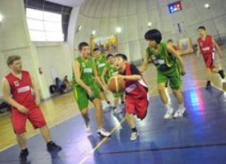 В Алматы вновь открылась Школьная лига по баскетболу