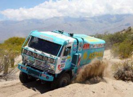Казахстанский экипаж российского КамАЗа с блеском выступил в Южной Америке