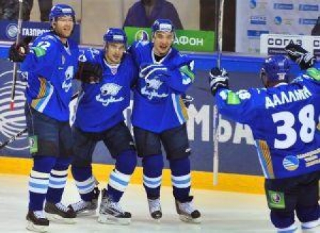 Астанчане празднуют первую шайбу