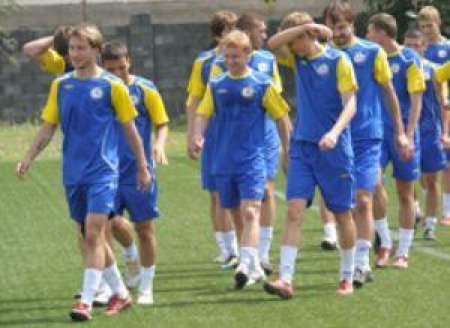 Сегодня футбольная сборная страны сыграет товарищеский матч с Беларусью