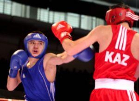 На чемпионате Казахстана по боксу жарко и на ринге, и вне его