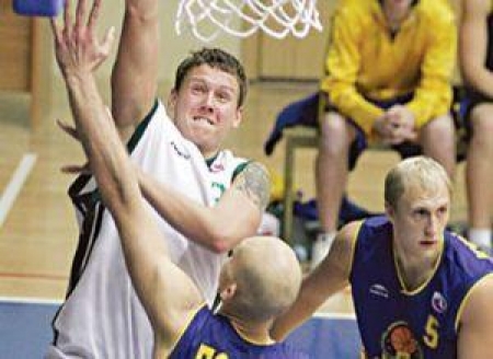 Казахстанцы играют не только на Родине