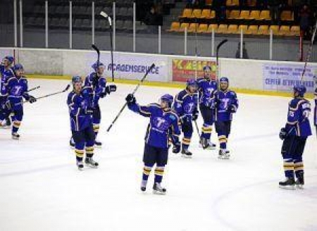 Усть-Каменогорцы продлили сезон