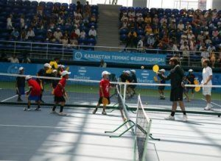 Сотовый оператор поможет развитию тенниса