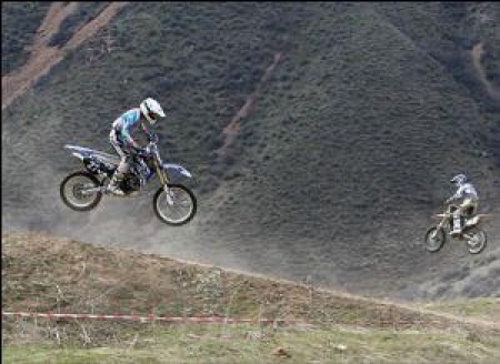 В Алматы прошел чемпионат по мотокроссу