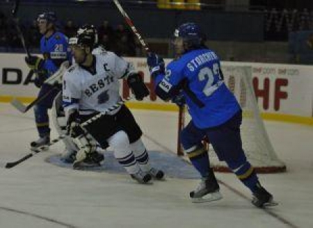 Автор последней шайбы Роман Старченко