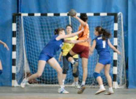 «Золото» женского первенства по гандболу досталось алматинкам