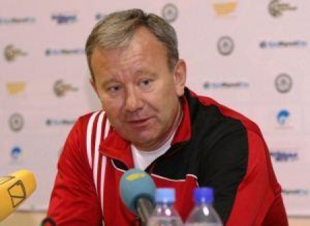 Владимир Муханов доволен выходом в следующий раунд, но не игрой команды