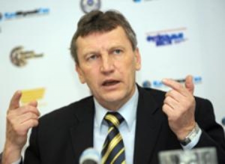 Приступить к решению этой задачи наши футболисты попробуют в игре с Сирией