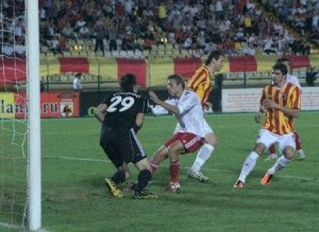 Сергей Бойченко в первой игре не пропустил