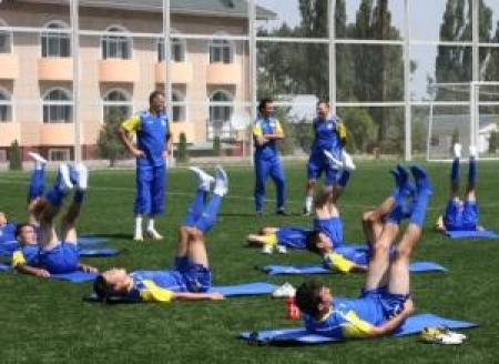 Сборная Казахстана готовится к матчу с сирийцами