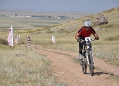 В Караганде прошла любительская кросс-кантри велогонка