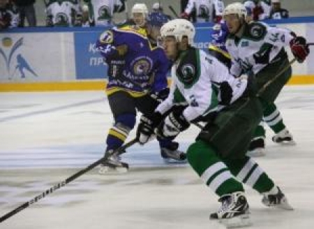 Чемпион выиграл первый матч на турнире