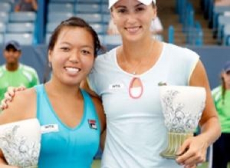 Шведова и Кинг выиграли турнир в Цинциннати