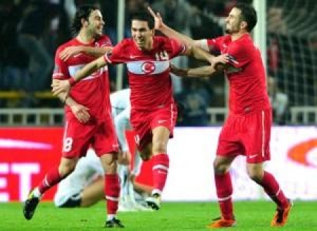 Арда Туран забил победный гол