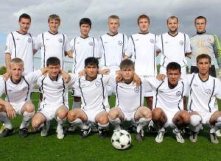 Одной командой может стать меньше