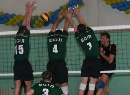 «Есиль» выбрался на первое место