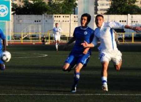 Улугбек Бакаев лучший бомбардир Премьер-Лиги