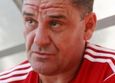 Джон Грегори продолжает верить в команду