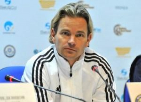 Саша Франц был на пресс-конференции вместо Хольгера Фаха