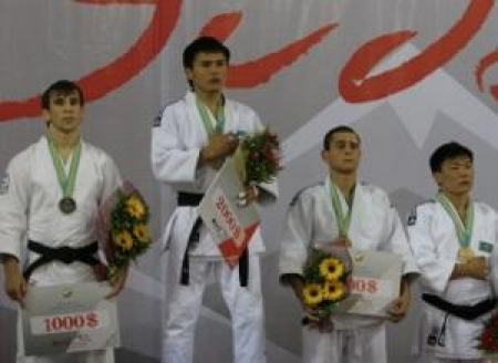 Казахстанцы победили на этапе Кубка Мира в Алматы