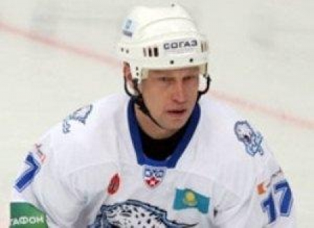 Корешков вошел в историю казахстанского хоккея