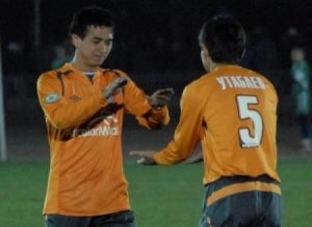 Лишь последний тур чемпионата страны определит победителя футбольной Премьер-лиги