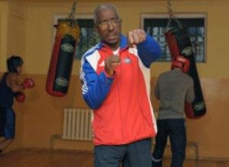 Лучший тренер ХХ века намерен повести алматинских боксеров к новым успехам