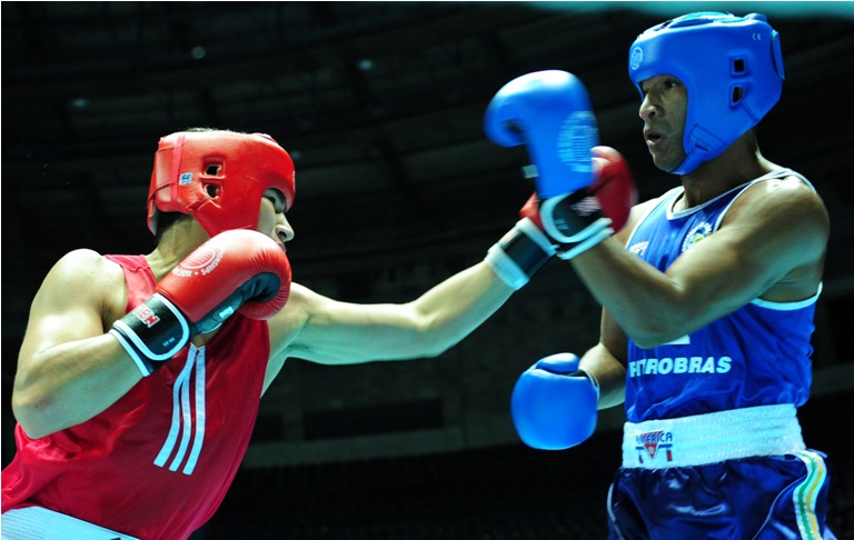 Данабек выбывает из чемпионата (фоторепортаж)