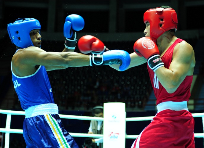 Данабек выбывает из чемпионата (фоторепортаж)