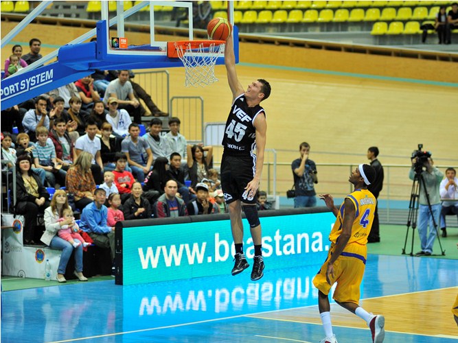 «Астана» — ВЭФ 73:83 (фоторепортаж)