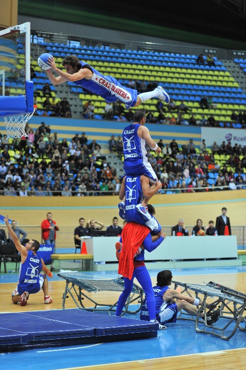 Шоу-программа БК «Астана» и «Crazy Dunkers» (фото)