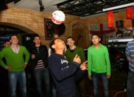 Ермек Турсунов любит футбол и кино