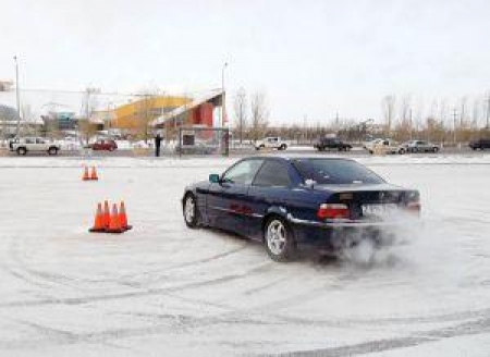 Соревнования по фигурному вождению прошли успешно