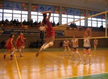 В чемпионате прошел первый тур