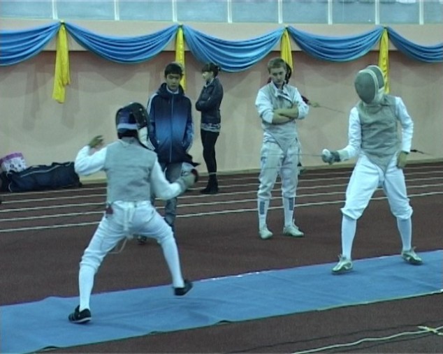 В Шымкенте начался международный турнир по фехтованию