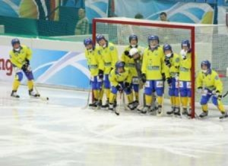 На бенди-мундиаль в Алматы собираются приехать полтора десятка команд