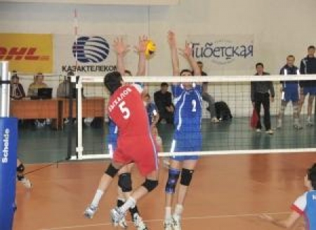 Матчи клубов «Алматы» и «ТНК Казхром» всегда проходят в бескомпромиссной борьбе